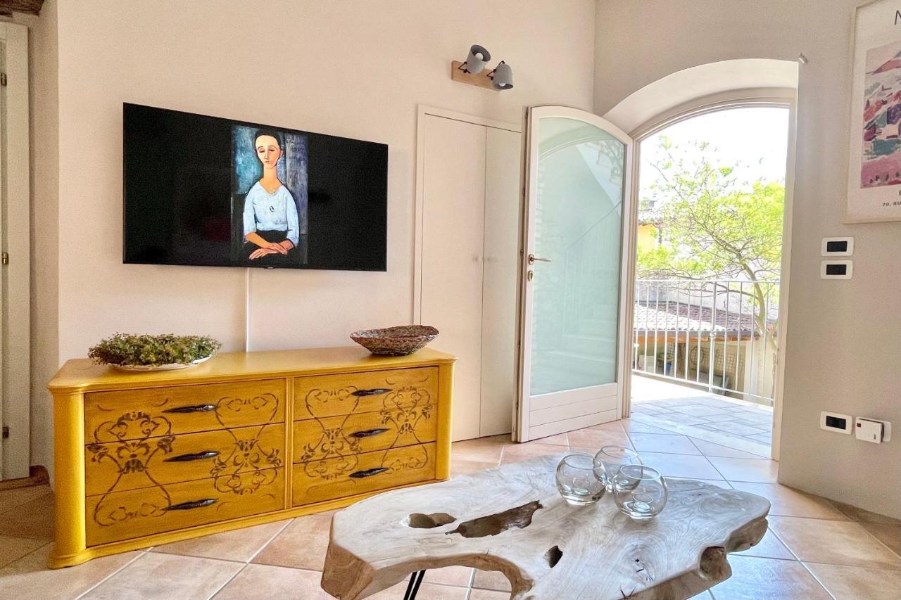 Ferienwohnung Borgo Dei Sogni San Felice del Benaco Exterior foto