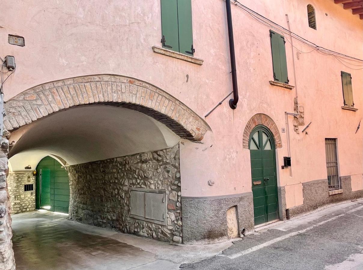 Ferienwohnung Borgo Dei Sogni San Felice del Benaco Exterior foto