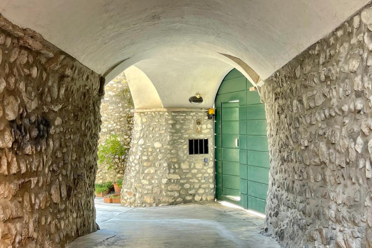 Ferienwohnung Borgo Dei Sogni San Felice del Benaco Exterior foto