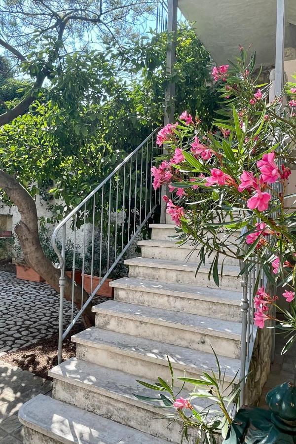 Ferienwohnung Borgo Dei Sogni San Felice del Benaco Exterior foto