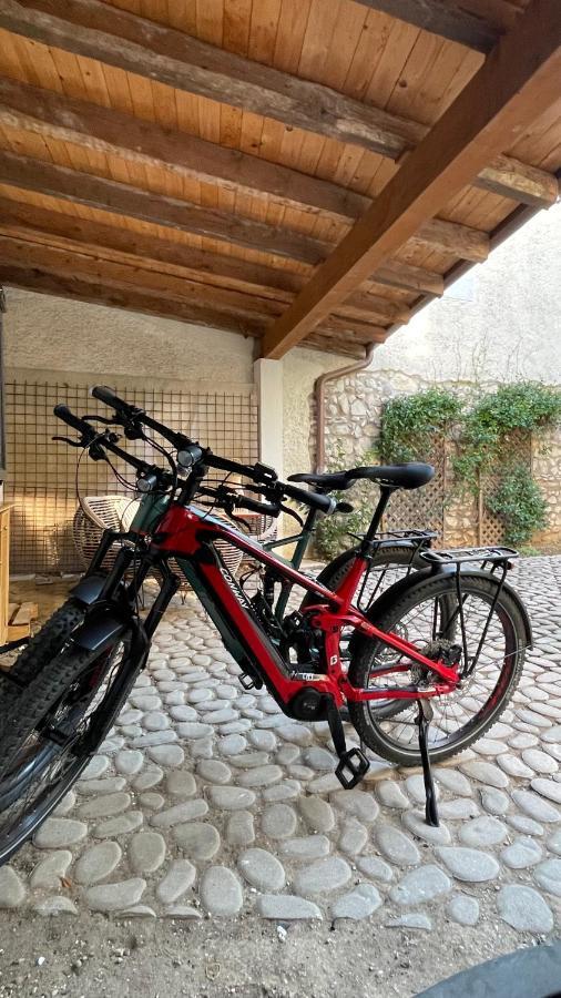 Ferienwohnung Borgo Dei Sogni San Felice del Benaco Exterior foto
