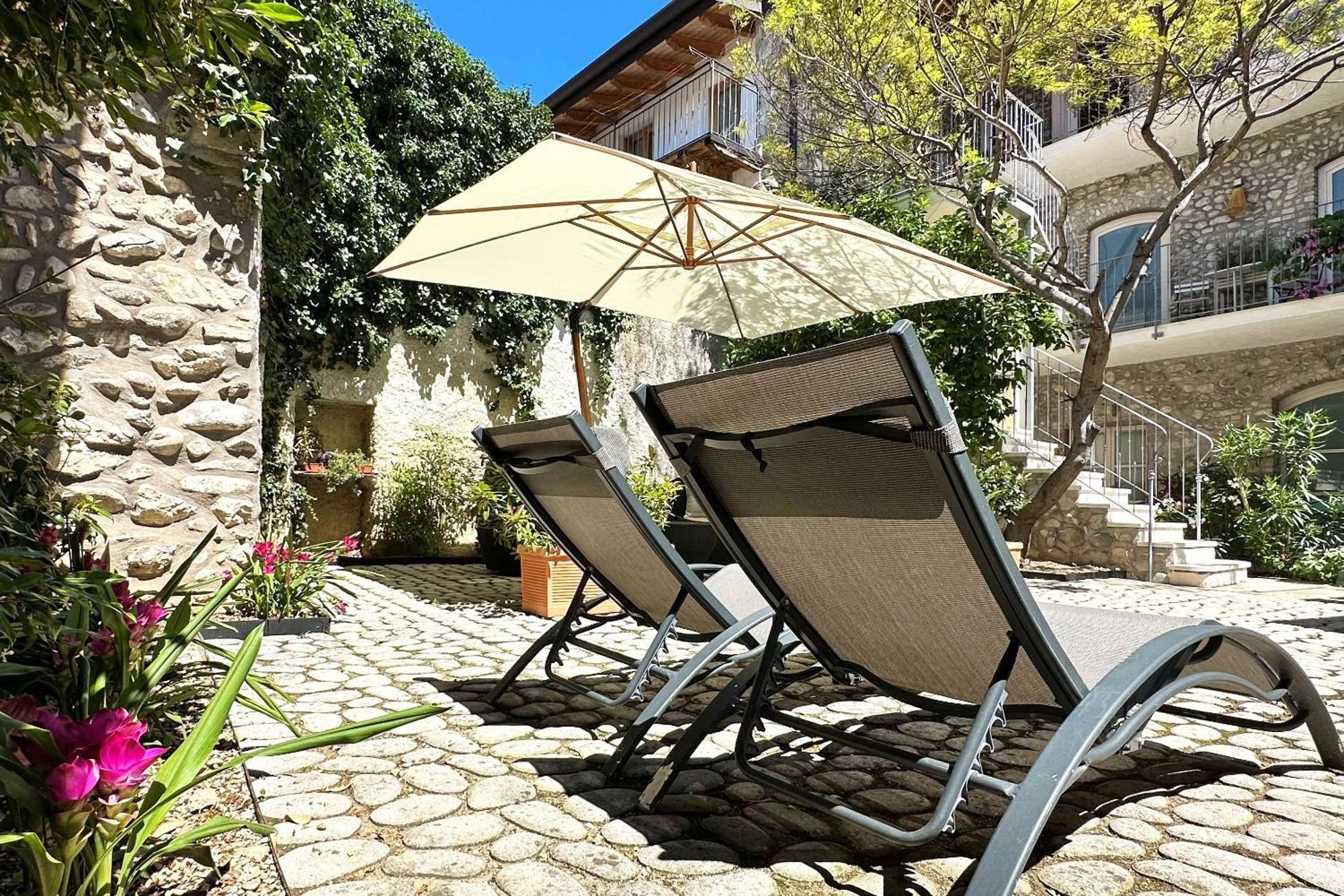Ferienwohnung Borgo Dei Sogni San Felice del Benaco Exterior foto